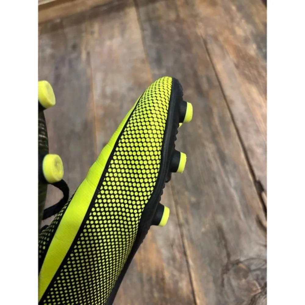 Nike‎ youth soccer cleats
